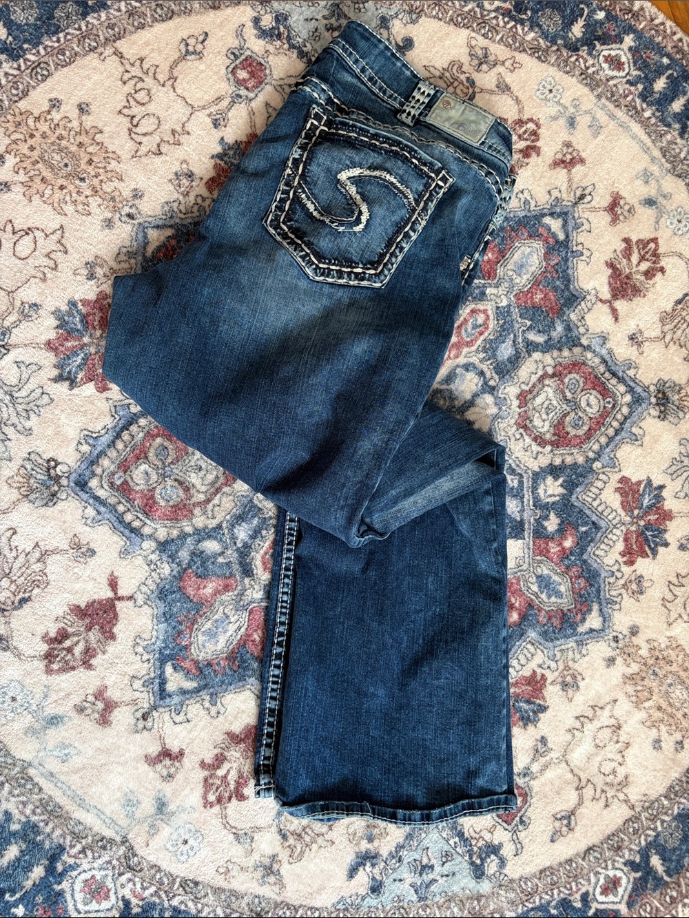 Silver Jeans Women's Dark Blue Boot Cut Jeans with Embroidered Back Pocket